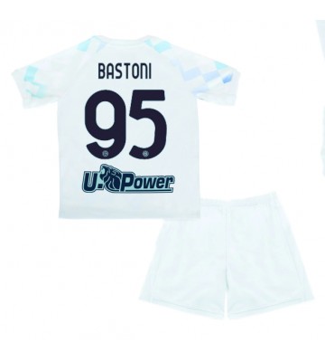 Inter Milan Alessandro Bastoni #95 Udebanetrøje Børn 2025-26 Kortærmet (+ Korte bukser)